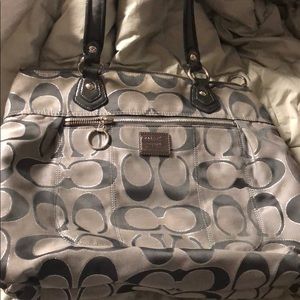 AUTHENTIC COACH poppy silver and grey